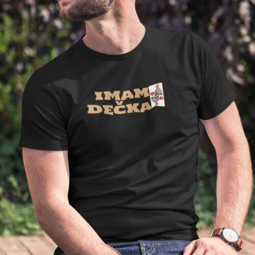 Crna majica sa natpisom Imam dečka